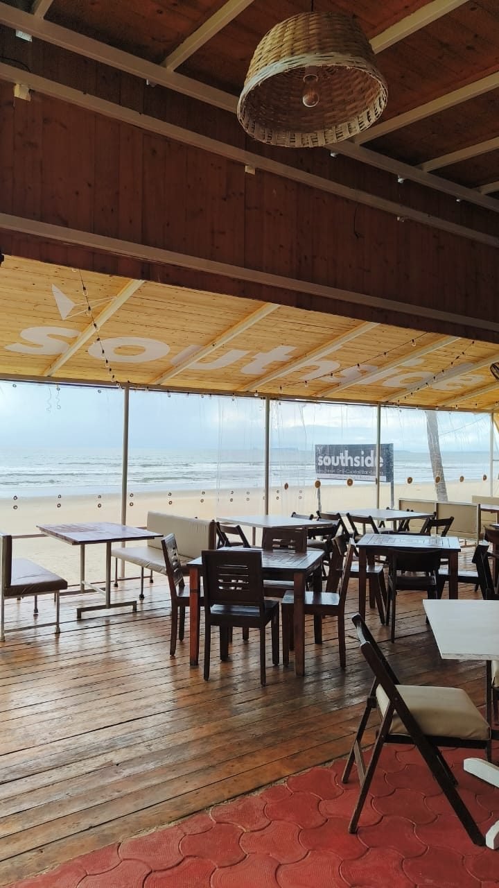 Beachfront family restaurant with sea views